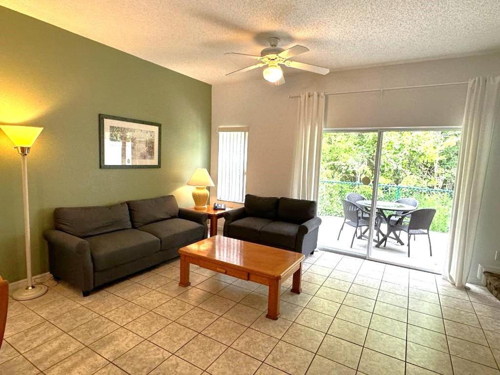 Cozy Three Bedrooms Townhome At Lake Berkley Resort Kissimmee Exterior photo